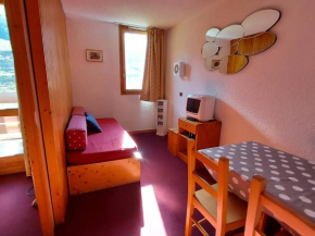Studio divisible avec balcon plein sud, à 100m des commerces et 80m des remontées mécaniques - FR-1-356-344